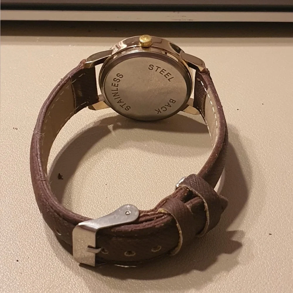 🦋10/$20🦋 Goldtone/Brown Rhinestone Leather Women's Watch